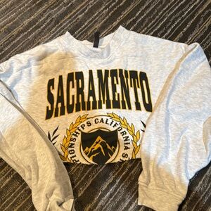 H&M cropped sweatshirt